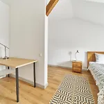 Daire Modern Two-bedroom Apartment, City Centre *