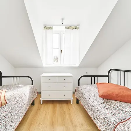 Modern Two-bedroom Apartment, City Centre * וילנה