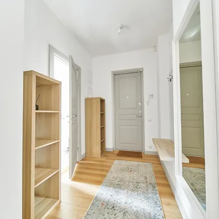 דירה Modern Two-bedroom Apartment, City Centre