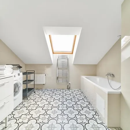 דירה Modern Two-bedroom Apartment, City Centre וילנה