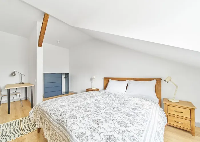 Apartamento Modern Two-bedroom Apartment, City Centre *