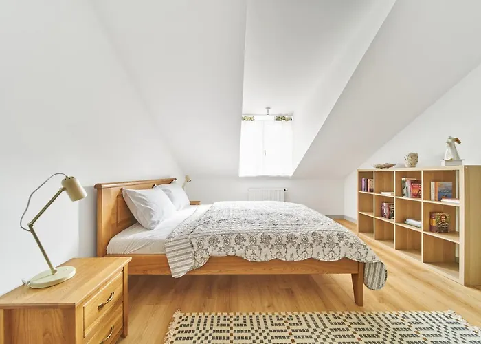 Modern Two-bedroom Apartment, City Centre Apartamento