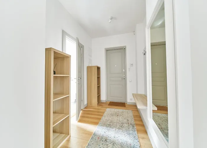 Apartamento Modern Two-bedroom Apartment, City Centre