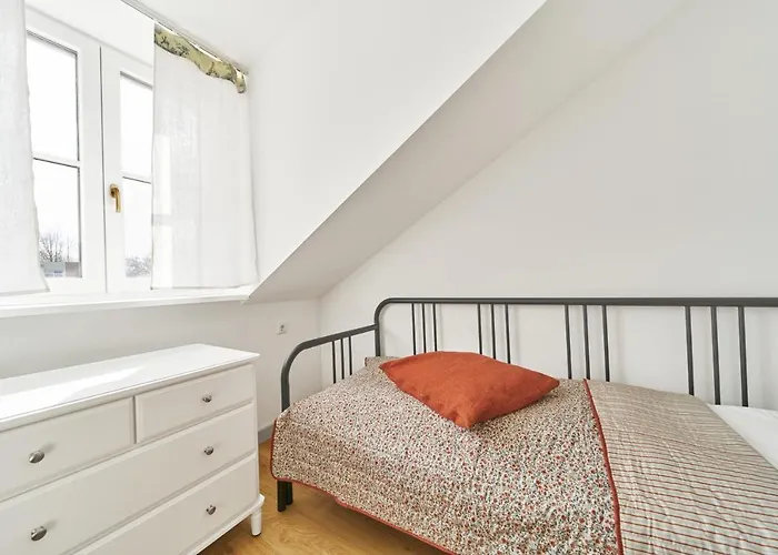 Modern Two-bedroom Apartment, City Centre *