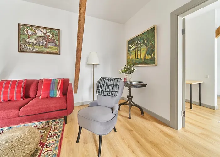 Apartment Modern Two-bedroom Apartment, City Centre