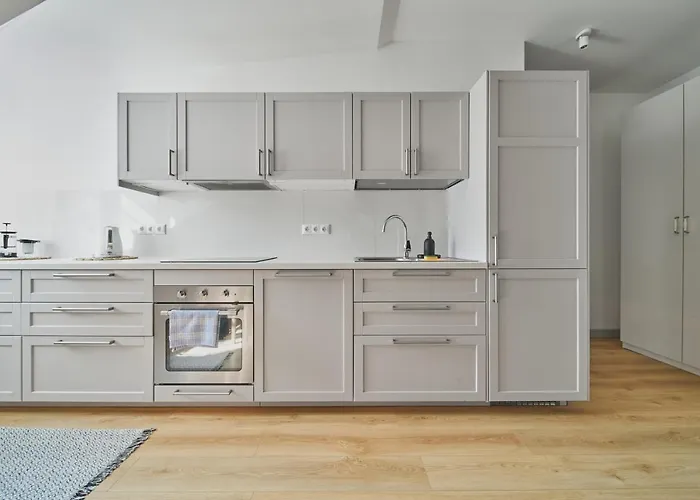 Modern Two-bedroom Apartment, City Centre Apartment